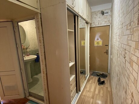 Əhmədlidə 2 otaqlı köhnə tikili mənzil satılır, 45 m², 155 000 AZN, şəkil 3 / 5