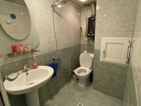 Əhmədlidə 2 otaqlı köhnə tikili mənzil satılır, 45 m², 155 000 AZN, şəkil 5 / 5