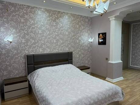 28 Mayda 3 otaqlı köhnə tikili mənzil kirayə verilir, 80 m², 2 200 AZN/ay, şəkil 5 / 12
