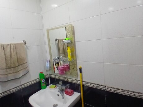Продаётся 2-комнатная квартира в старом фонде, 7-ci mikrorayon, 50 м², 158 000 AZN, фото 2 / 12