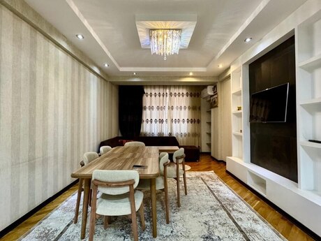 3 otaq · 120 m² · 13/17 mərtəbə, Yeni Yasamal