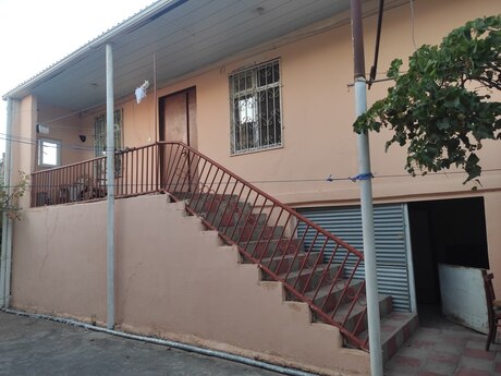 5 otaq · 207 m² · 2/1 mərtəbə, Lökbatan