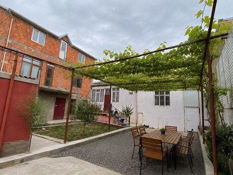 11 rooms · 360 m² · floor 1/1, Saray