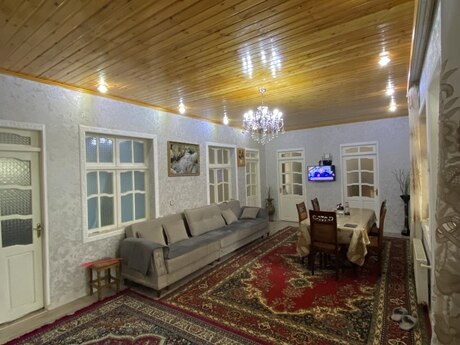 11-room house for sale in Saray, 360 m², 180 000 AZN, photo 3 / 4