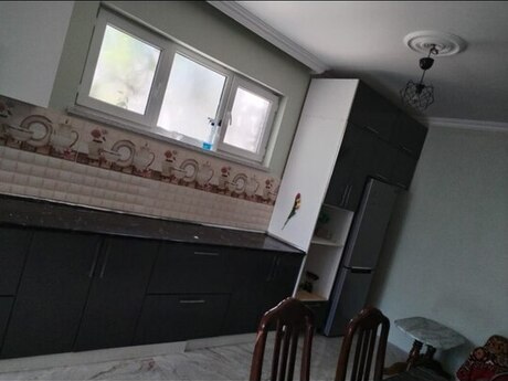 4 rooms · 130 m²