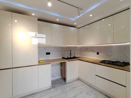 Продаётся 4-комнатная квартира в новостройке, Xalqlar Dostluğu, 125 м², 370 000 AZN, фото 2 / 12