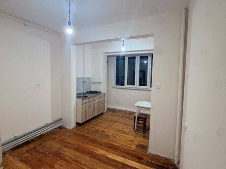 Yeni Günəşlidə 2 otaqlı köhnə tikili mənzil kirayə verilir, 60 m², 450 AZN/ay, şəkil 5 / 12