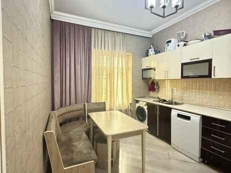 Abşeronda 4 otaqlı həyət evi kirayə verilir, 145 m², 650 AZN/ay, şəkil 2 / 10