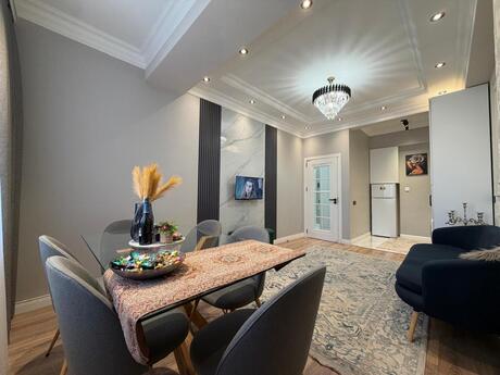 Bakmildə 2 otaqlı yeni tikili mənzil satılır, 50 m², 218 900 AZN, şəkil 2 / 12