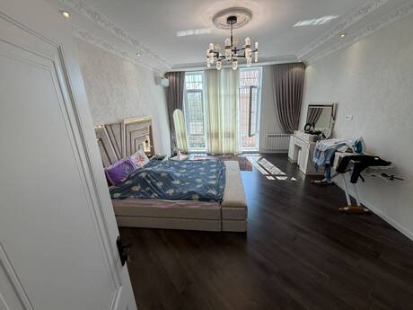 6 otaq · 250 m² · 1/1 mərtəbə, Badamdar