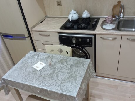 2-room new-build apartment for rent in Bakıxanov, 65 m², 500 AZN/mo, photo 5 / 11