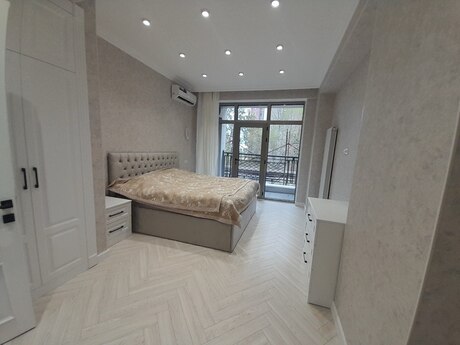 28 Mayda 4 otaqlı yeni tikili mənzil kirayə verilir, 180 m², 1 900 AZN/ay, şəkil 3 / 12
