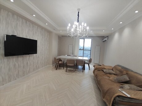 28 Mayda 4 otaqlı yeni tikili mənzil kirayə verilir, 180 m², 1 900 AZN/ay, şəkil 2 / 12