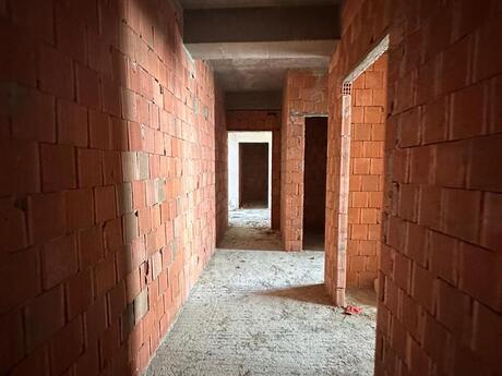 Qurtuluş 93 kompleksində 1 otaqlı yeni tikili mənzil satılır, 54 m², 45 500 AZN, şəkil 3 / 7