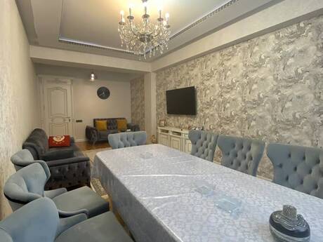 3 otaq · 135 m²