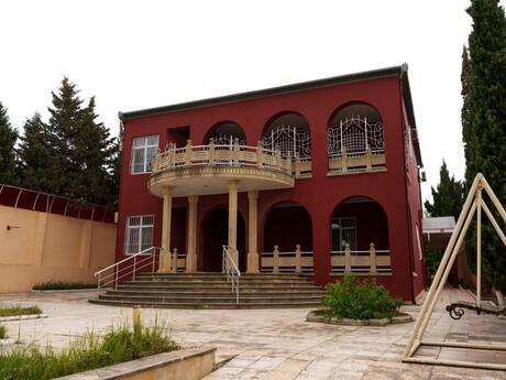 6 otaqlı ev, 328 m², Görədil, 600 000 AZN