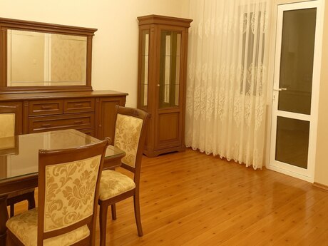 Yeni Yasamalda 4 otaqlı köhnə tikili mənzil kirayə verilir, 120 m², 800 AZN/ay, şəkil 3 / 12