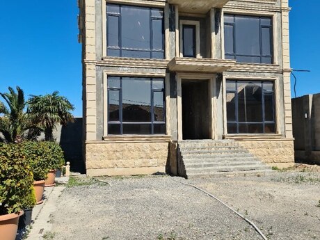 8 rooms · 530 m² · floor 1/1, M.Ə.Rəsulzadə
