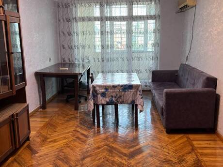 3 otaq · 75 m² · 5/5 mərtəbə, Neftçilər