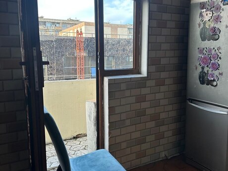 Neftçilərdə 2 otaqlı köhnə tikili mənzil kirayə verilir, 54 m², 550 AZN/ay, şəkil 4 / 12