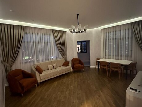White Tower kompleksində 2 otaqlı yeni tikili mənzil kirayə verilir, 93 m², 1 350 AZN/ay, şəkil 2 / 12