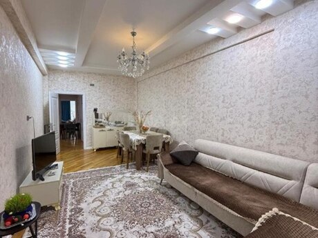 Neftçilərdə 3 otaqlı yeni tikili mənzil satılır, 105 m², 232 000 AZN, şəkil 3 / 10