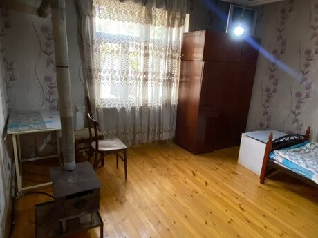 8-ci kilometrdə 2 otaqlı həyət evi kirayə verilir, 25 m², 300 AZN/ay, şəkil 2 / 3