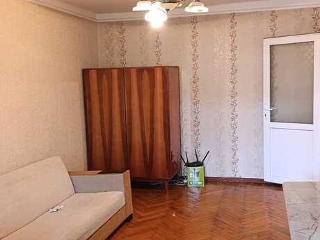 Gənclikdə 2 otaqlı köhnə tikili mənzil kirayə verilir, 40 m², 450 AZN/ay, şəkil 2 / 8