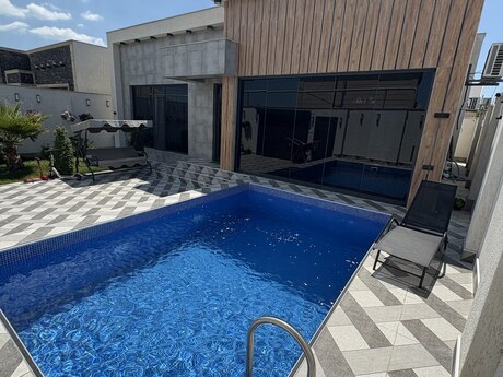 4 otaq · 195 m²