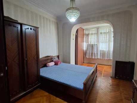 28 Mayda 3 otaqlı köhnə tikili mənzil satılır, 88 m², 210 000 AZN, şəkil 4 / 12