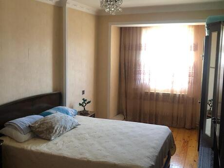 Əhmədlidə 4 otaqlı köhnə tikili mənzil satılır, 105 m², 175 000 AZN, şəkil 4 / 7
