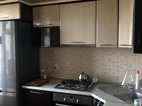 Əhmədlidə 4 otaqlı köhnə tikili mənzil satılır, 105 m², 175 000 AZN, şəkil 5 / 7