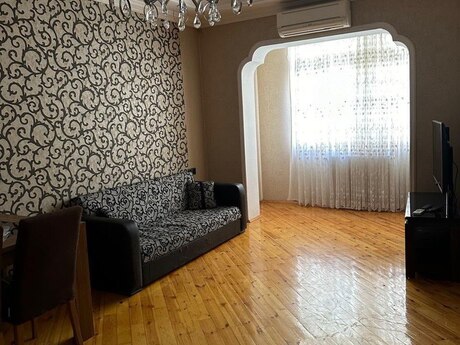 4-комн. · 140 m²
