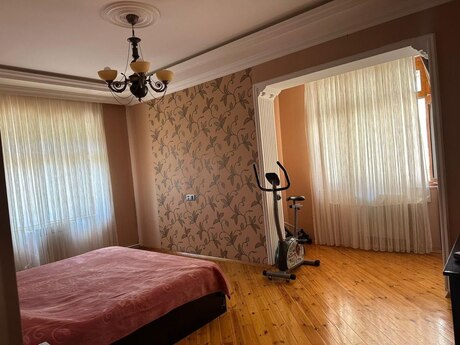 Сдаётся 4-комнатная квартира в старом фонде, İnşaatçılar, 140 м², 900 AZN/мес, фото 2 / 11