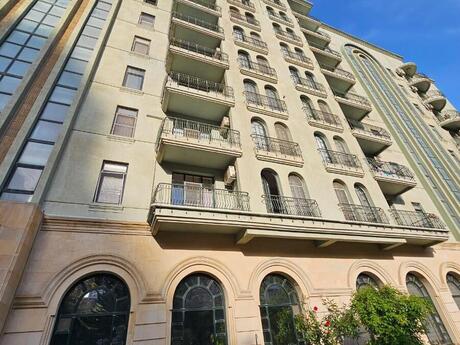 4 otaq · 150 m² · 2/8 mərtəbə, Nizami
