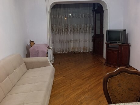 Gənclikdə 3 otaqlı köhnə tikili mənzil kirayə verilir, 80 m², 650 AZN/ay, şəkil 2 / 12