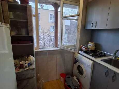 28 Mayda 1 otaqlı köhnə tikili mənzil satılır, 35 m², 137 000 AZN, şəkil 3 / 8