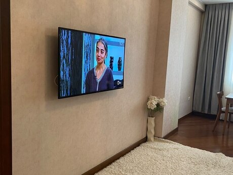 Gənclikdə 2 otaqlı yeni tikili mənzil kirayə verilir, 60 m², 900 AZN/ay, şəkil 3 / 9