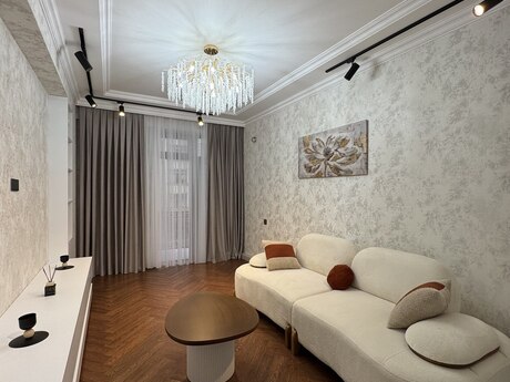 2 otaq · 65 m² · 4/16 mərtəbə, Təbriz küçəsi