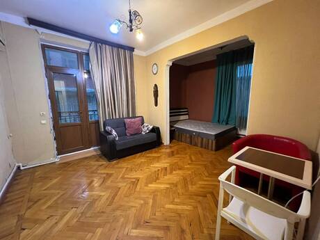 Продаётся 1-комнатная квартира в старом фонде, Elmlər Akademiyası, 42 м², 175 000 AZN, фото 5 / 7