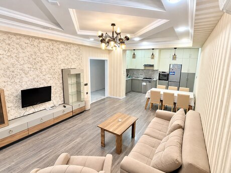 4-room new-build apartment for rent in Şah İsmayıl Xətai, 140 m², 1 600 AZN/mo, photo 2 / 12