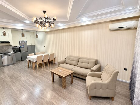4-room new-build apartment for rent in Şah İsmayıl Xətai, 140 m², 1 600 AZN/mo, photo 3 / 12