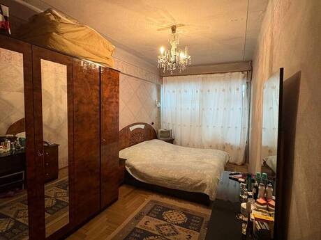 Yasamalda 4 otaqlı köhnə tikili mənzil satılır, 110 m², 305 000 AZN, şəkil 5 / 12