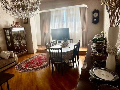 Продаётся 3-комнатная квартира в старом фонде, Elmlər Akademiyası, 80 м², 300 000 AZN, фото 2 / 5
