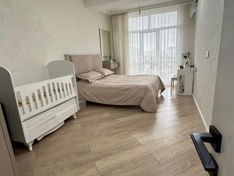 Azadlıq Prospektidə 3 otaqlı yeni tikili mənzil satılır, 100 m², 270 000 AZN, şəkil 3 / 12