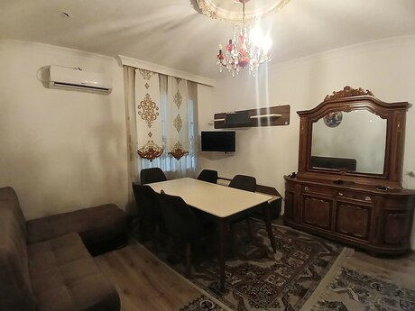 28 Mayda 2 otaqlı köhnə tikili mənzil kirayə verilir, 50 m², 650 AZN/ay, şəkil 2 / 12