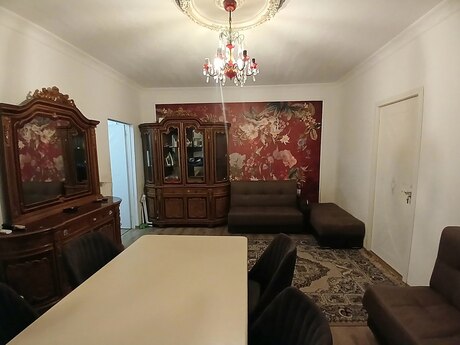 28 Mayda 2 otaqlı köhnə tikili mənzil kirayə verilir, 50 m², 650 AZN/ay, şəkil 3 / 12