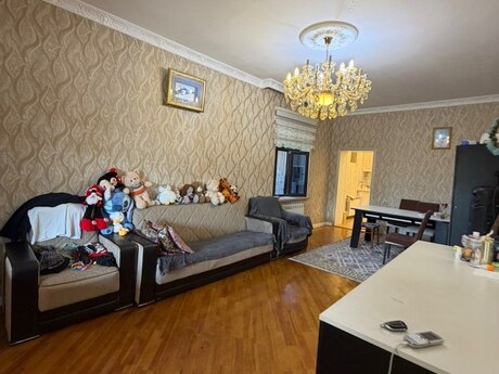3-комн. · 194 m² · 1/1 этаж, Hökməli