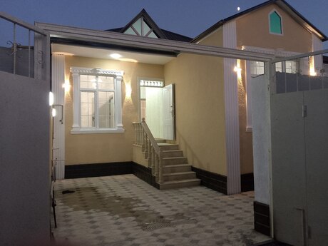 3 rooms · 70 m² · floor 1/1, Saray