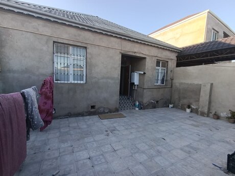3 rooms · 130 m² · floor 1/1, Saray